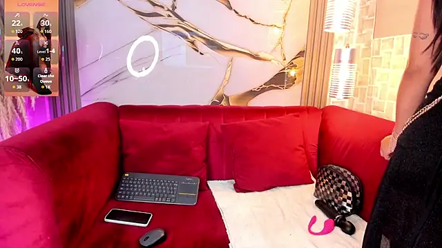 Bella williamss  online show from 10/31/25, 06:59