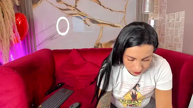 Bella williamss  online show from 11/20/25, 07:47