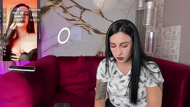 Bella williamss  online show from 11/19/25, 07:47