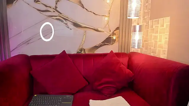 Bella williamss  online show from 11/10/25, 07:41