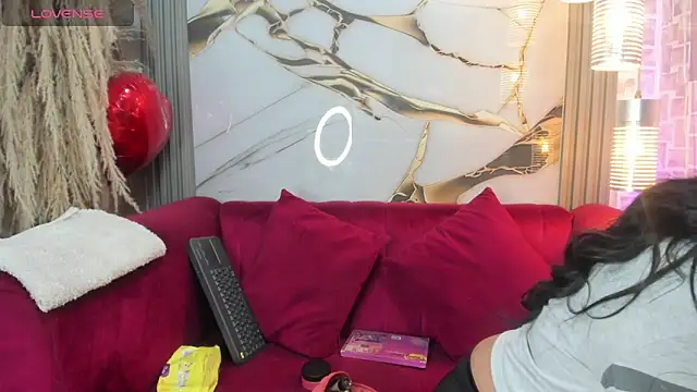 Bella williamss  online show from 12/17/25, 07:41