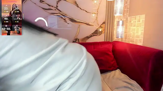 Bella williamss  online show from 11/13/25, 07:40