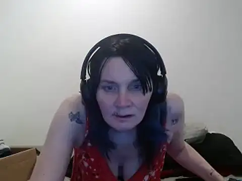 Snapshot of Hotmodel1984 chatting on 06/11/26, 03:14 Hotmodel1984 online show from 06/11/26, 03:14