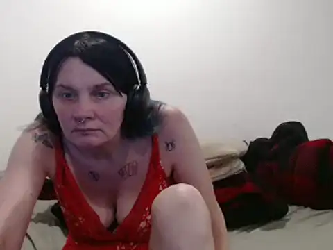 Snapshot of Hotmodel1984 chatting on 06/25/26, 02:42 Hotmodel1984 online show from 06/25/26, 02:42