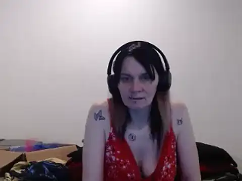 Snapshot of Hotmodel1984 chatting on 05/21/26, 06:27 Hotmodel1984 online show from 05/21/26, 06:27