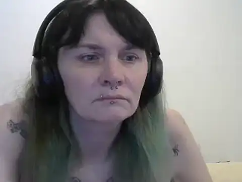 Hotmodel1984 online show from 04/08/26, 05:03