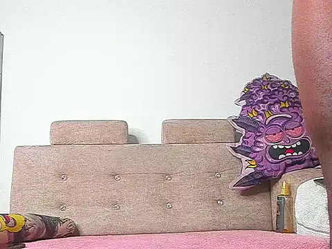 LOGAN DRAKE online show from 10/02/25, 04:49