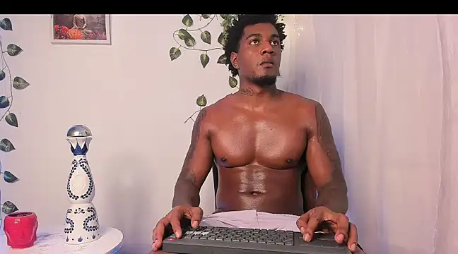 LOGAN DRAKE online show from 03/11/25, 04:41