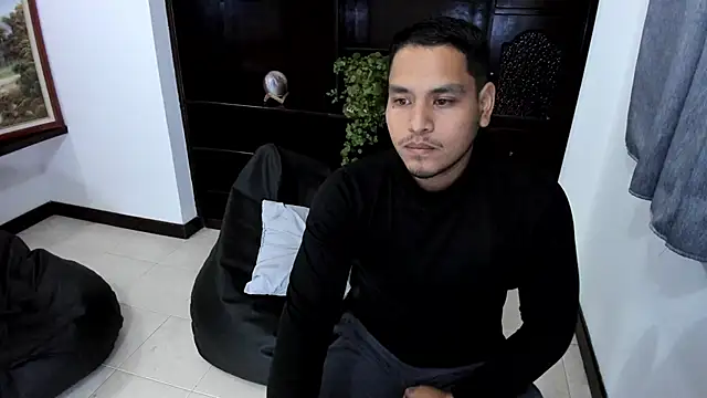 Snapshot of maxflurry_ chatting on 03/11/25, 07:57 maxflurry online show from 03/11/25, 07:57