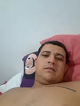 Snapshot of comcoroas chatting on 02/25/25, 01:10 comcoroas online show from 02/25/25, 01:10