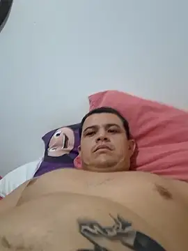 Snapshot of comcoroas chatting on 02/23/25, 11:58 comcoroas online show from 02/23/25, 11:58