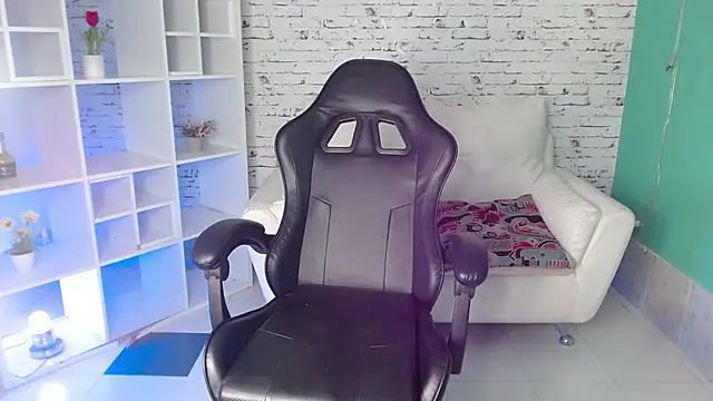 liss greys1 online show from 03/02/25, 08:46