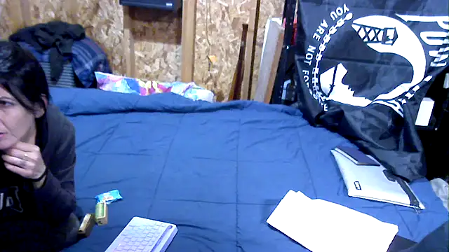 Snapshot of SillyRabbitz chatting on 11/06/25, 03:10 SillyRabbitz online show from 11/06/25, 03:10