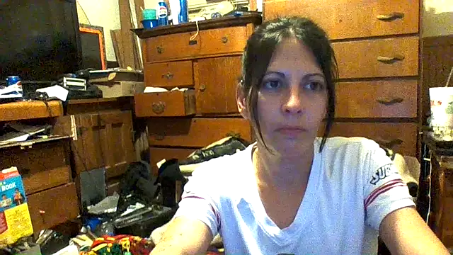 Snapshot of SillyRabbitz chatting on 11/15/25, 08:40 SillyRabbitz online show from 11/15/25, 08:40