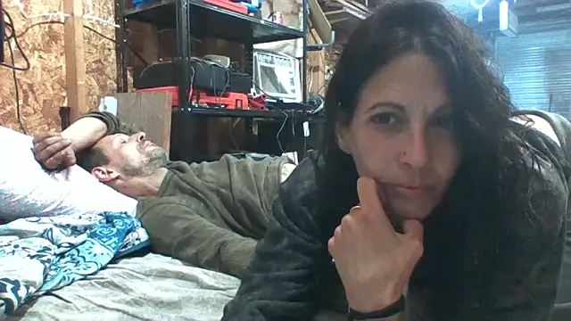 Snapshot of SillyRabbitz chatting on 10/15/25, 08:55 SillyRabbitz online show from 10/15/25, 08:55