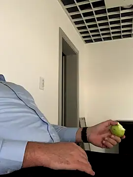 Mike8523 online show from 11/01/25, 05:25