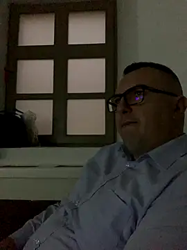 Mike8523 online show from 12/17/25, 05:34