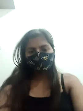 Snapshot of heena-3678 chatting on 03/14/25, 05:24 heena-3678 online show from 03/14/25, 05:24