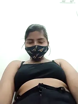 Snapshot of heena-3678 chatting on 03/06/25, 04:52 heena-3678 online show from 03/06/25, 04:52