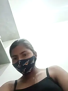 Snapshot of heena-3678 chatting on 03/20/25, 03:58 heena-3678 online show from 03/20/25, 03:58