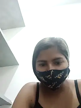 Snapshot of heena-3678 chatting on 03/15/25, 04:02 heena-3678 online show from 03/15/25, 04:02