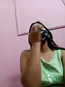 Snapshot of heena-3678 chatting on 04/08/26, 04:08 heena-3678 online show from 04/08/26, 04:08