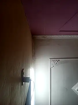 Snapshot of heena-3678 chatting on 12/22/25, 12:16 heena-3678 online show from 12/22/25, 12:16