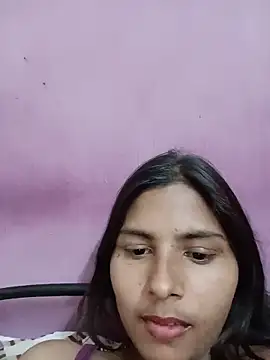 Snapshot of heena-3678 chatting on 05/18/26, 04:34 heena-3678 online show from 05/18/26, 04:34