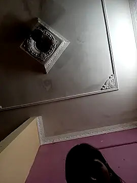 Snapshot of heena-3678 chatting on 04/12/26, 02:53 heena-3678 online show from 04/12/26, 02:53