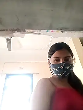 Snapshot of heena-3678 chatting on 11/21/25, 10:14 heena-3678 online show from 11/21/25, 10:14