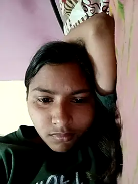 Snapshot of heena-3678 chatting on 03/24/26, 01:33 heena-3678 online show from 03/24/26, 01:33