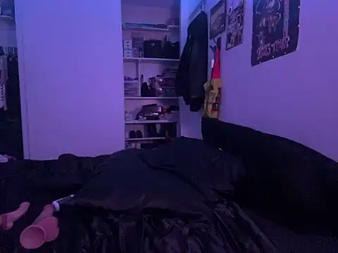 Snapshot of ChrryFoxx chatting on 03/22/25, 08:51 ChrryFoxx online show from 03/22/25, 08:51