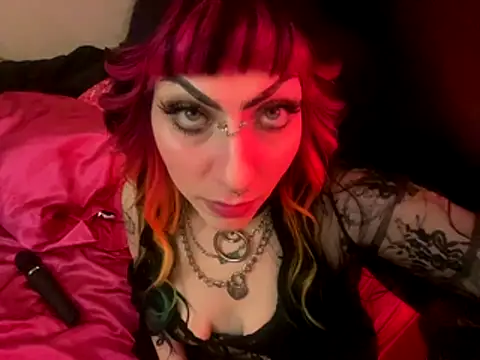 Snapshot of ChrryFoxx chatting on 10/24/25, 09:41 ChrryFoxx online show from 10/24/25, 09:41