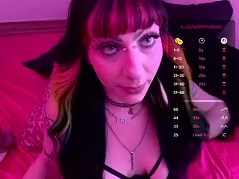 Snapshot of ChrryFoxx chatting on 06/02/26, 11:43 ChrryFoxx online show from 06/02/26, 11:43
