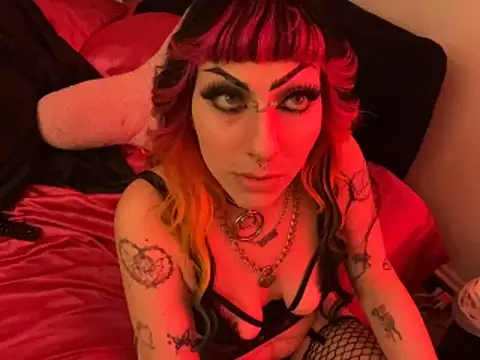 Snapshot of ChrryFoxx chatting on 10/25/25, 08:35 ChrryFoxx online show from 10/25/25, 08:35