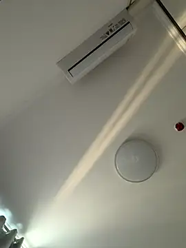 xixiya888 online show from 11/16/25, 12:37