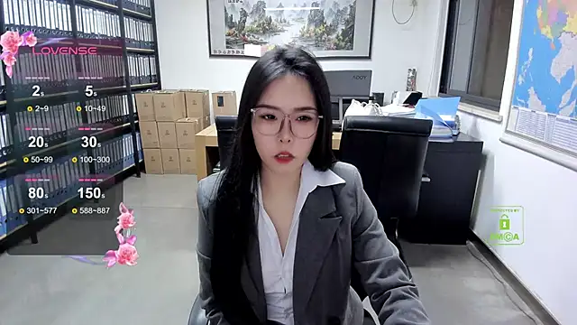 Snapshot of xixiya888 chatting on 10/09/25, 01:28 xixiya888 online show from 10/09/25, 01:28