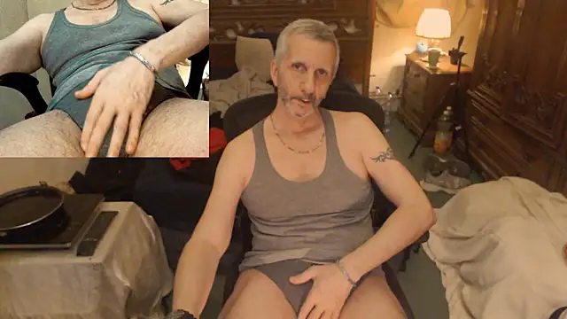 maxdaddy690 online show from 03/18/26, 09:37