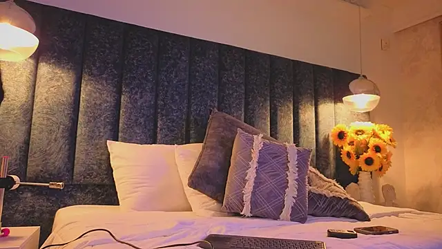 Ariannaa Suarez1 online show from 04/04/26, 08:04