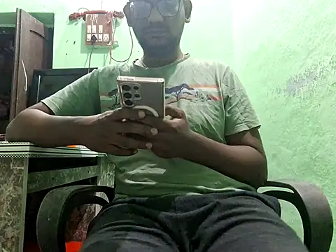 wildfun  online show from 12/05/25, 08:35