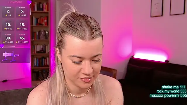 CutiePie69   online show from 06/22/26, 07:44