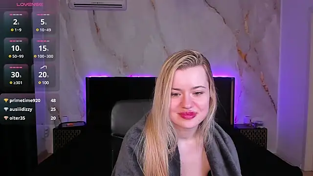 Snapshot of CutiePie69__ chatting on 03/20/25, 02:40 CutiePie69 online show from 03/20/25, 02:40