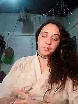 Snapshot of Fellyna chatting on 10/10/25, 04:41 Fellyna online show from 10/10/25, 04:41