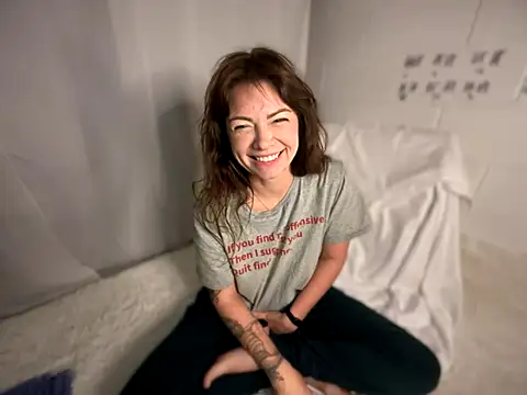 NaughtyLittleVeteran online show from 10/22/25, 07:52