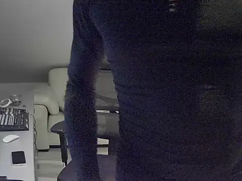 Snapshot of gryzoon chatting on 10/16/25, 10:07 gryzoon online show from 10/16/25, 10:07