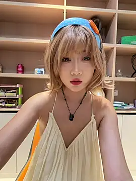 Snapshot of Xiaoxia-Baby chatting on 08/05/26, 06:18 Xiaoxia-Baby online show from 08/05/26, 06:18