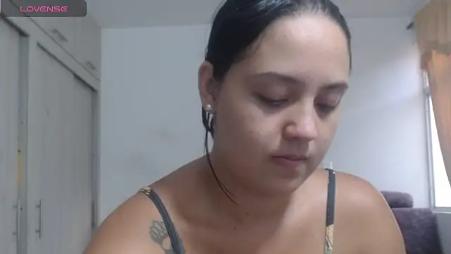 Snapshot of Anthonela_Queen chatting on 11/29/25, 10:21 Anthonela Queen online show from 11/29/25, 10:21