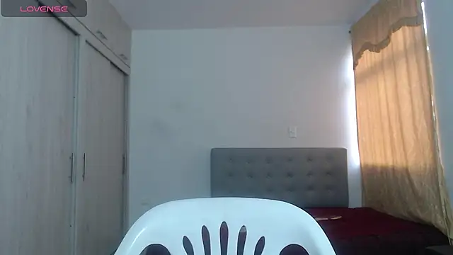 Snapshot of Anthonela_Queen chatting on 10/26/25, 01:00 Anthonela Queen online show from 10/26/25, 01:00