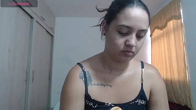 Snapshot of Anthonela_Queen chatting on 09/12/25, 12:49 Anthonela Queen online show from 09/12/25, 12:49