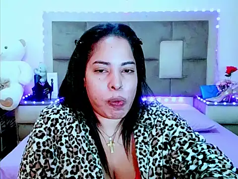 Snapshot of indiantopaz694u chatting on 07/17/26, 05:59 indiantopaz694u online show from 07/17/26, 05:59